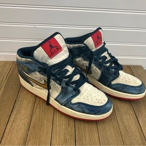 Nike Air Jordan 1 Mid SE “World Map” Blue Gold Red FN1353-400 Size 7Y